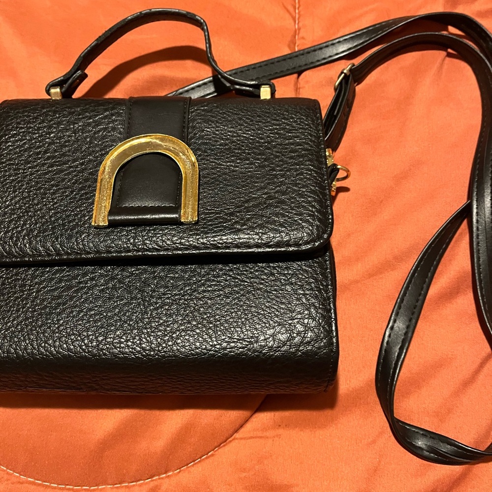 Elegant Black Leather Handbag